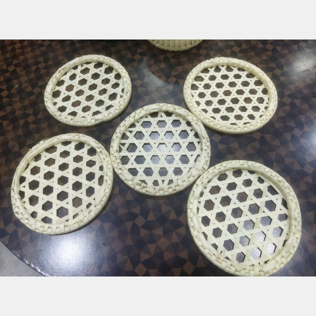 Palm Idiyappam Plate~ Size: 6*6
