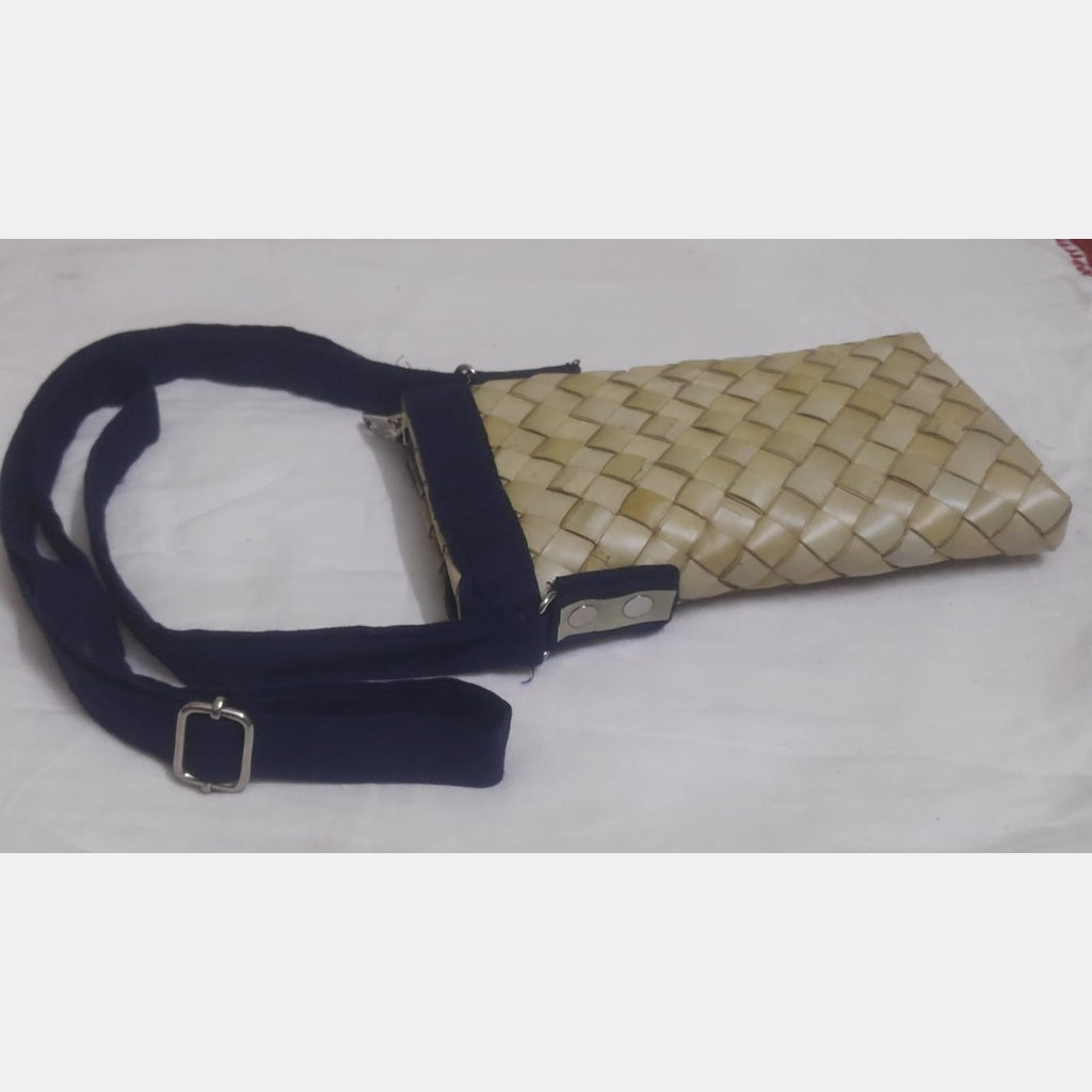 Palm Sling Horizontal Zip~ Size: 8*6