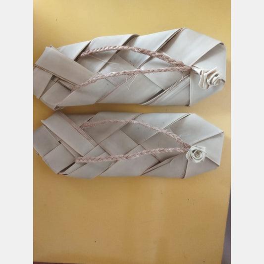 Palm sandal ~ Size: —