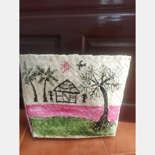 Palm leaf handbag~ Size: —