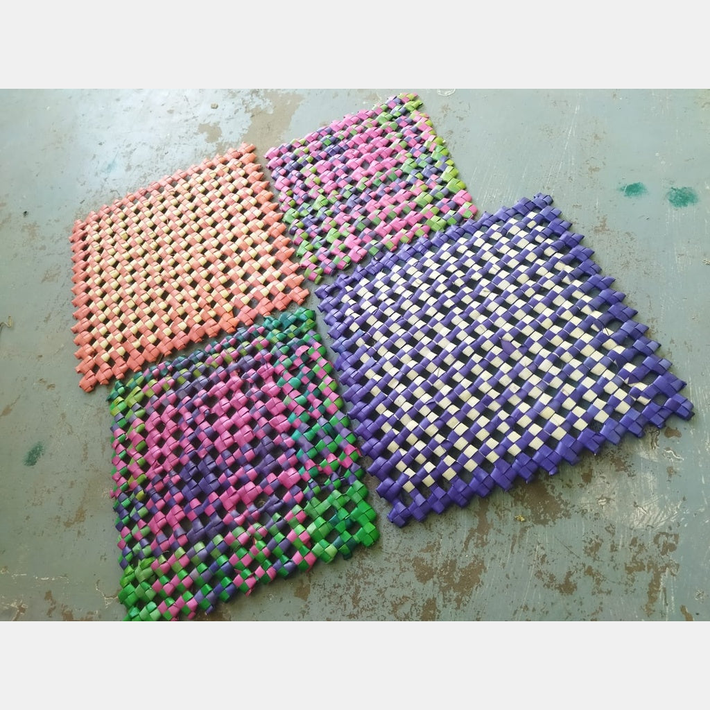 Palm leaf shapes (heart~ fishers?)